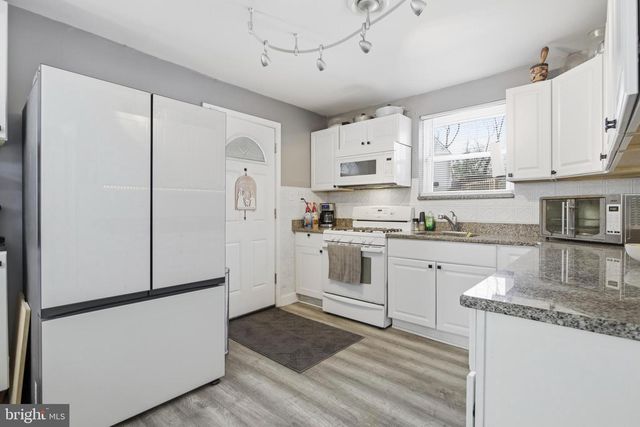 1365 VALLEY RD, Woodlyn, PA 19094