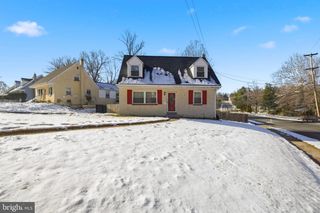 1365 VALLEY RD, Woodlyn, PA 19094