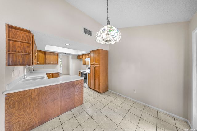 8927 Rich Trace, San Antonio, TX 78251