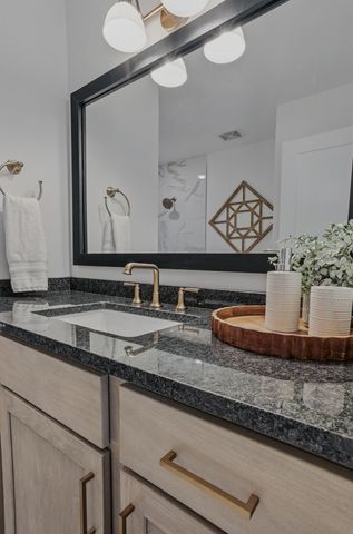 9747 N RTE N, Columbia, MO 65203