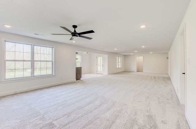 9747 N RTE N, Columbia, MO 65203