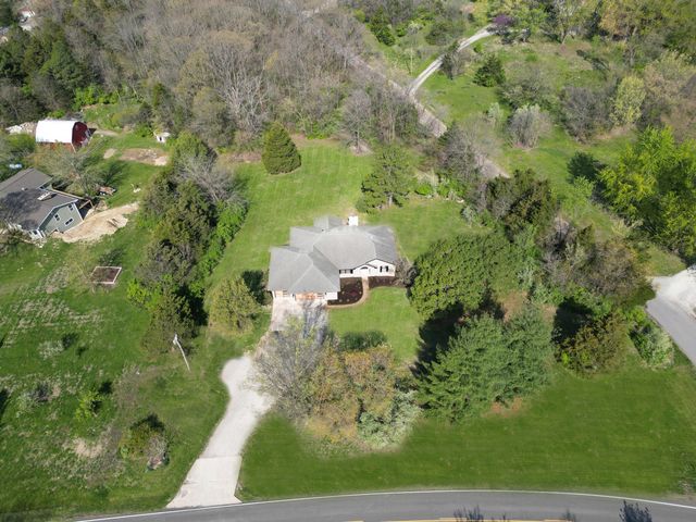 9747 N RTE N, Columbia, MO 65203