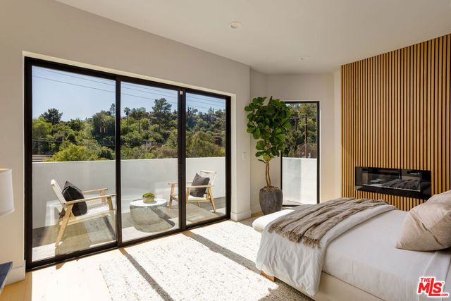 512 Rustic Drive, Los Angeles, CA 90065
