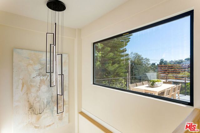 512 Rustic Drive, Los Angeles, CA 90065