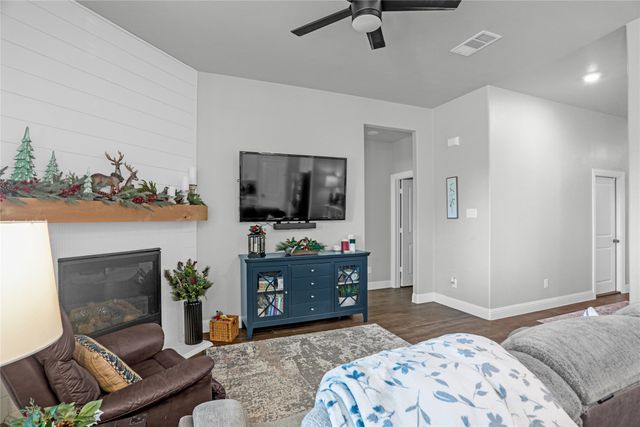 10708 Klondike Lane, Aubrey, TX 76227