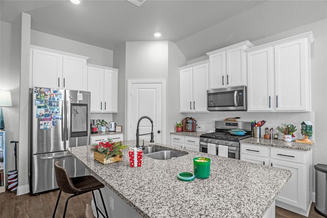 10708 Klondike Lane, Aubrey, TX 76227