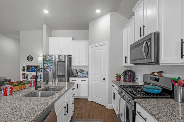 10708 Klondike Lane, Aubrey, TX 76227