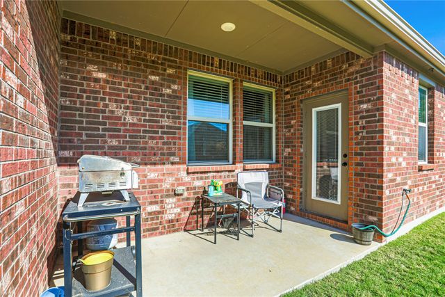 10708 Klondike Lane, Aubrey, TX 76227