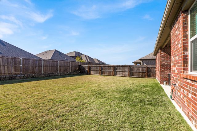 10708 Klondike Lane, Aubrey, TX 76227