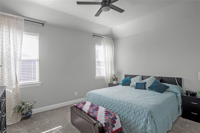 10708 Klondike Lane, Aubrey, TX 76227