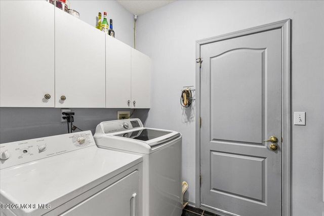 38 Autumntide Drive, Lakewood, NJ 08701