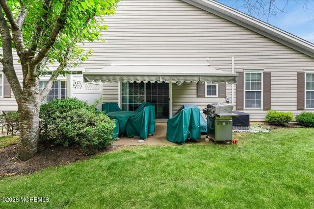 38 Autumntide Drive, Lakewood, NJ 08701