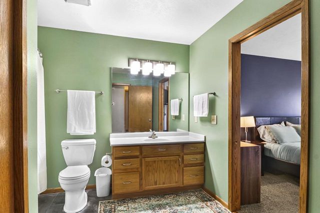 533 Lewellen Street, Marshall, WI 53559