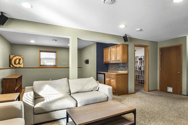 533 Lewellen Street, Marshall, WI 53559