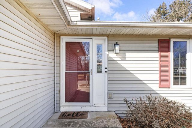 533 Lewellen Street, Marshall, WI 53559