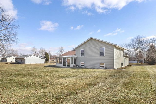 533 Lewellen Street, Marshall, WI 53559