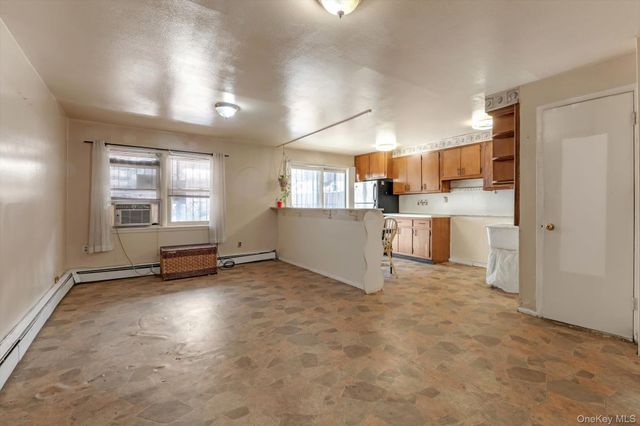 14464 25th Road, Flushing, NY 11354