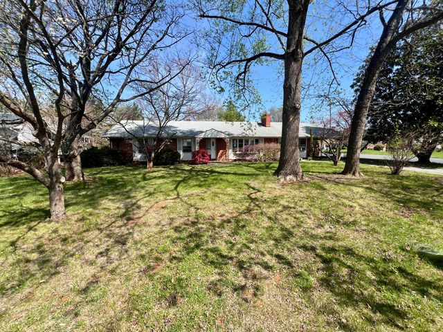 984 Colbourne AVE, Vinton, VA 24179