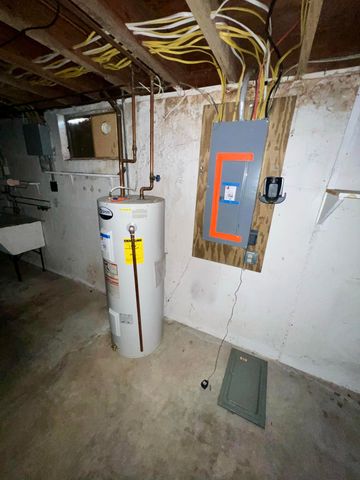 984 Colbourne AVE, Vinton, VA 24179