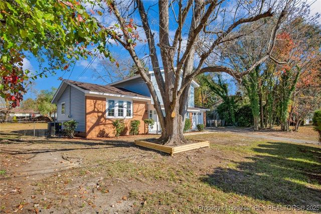 671 Newport Road, Fayetteville, NC 28314