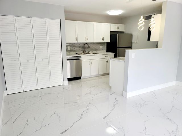 631 Executive Center Drive K204, West Palm Beach, FL 33401