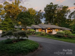 14 Stuyvesant Crescent, Asheville, NC 28803