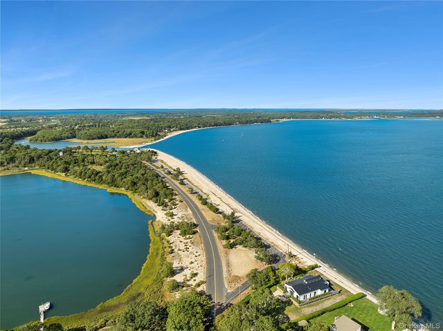 2725 Skunk Lane, Cutchogue, NY 11935