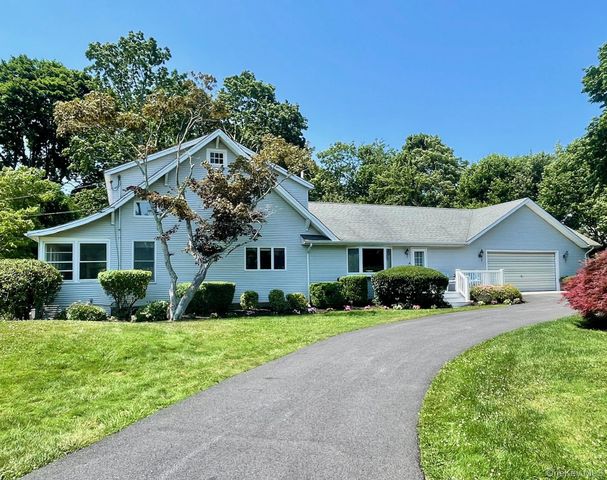 2725 Skunk Lane, Cutchogue, NY 11935