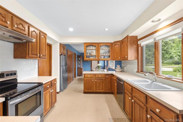 2725 Skunk Lane, Cutchogue, NY 11935