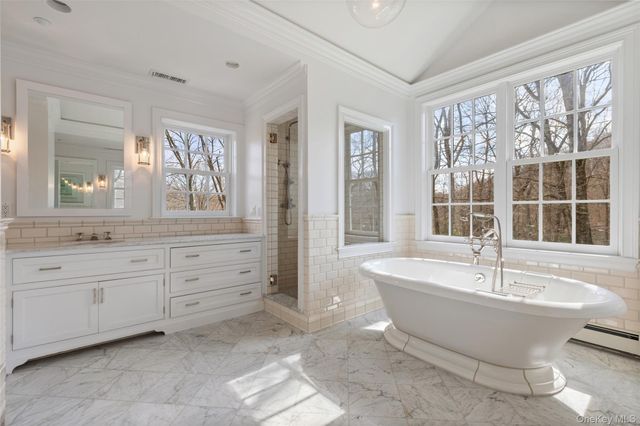 9 Deer Creek Lane, Mount Kisco, NY 10549