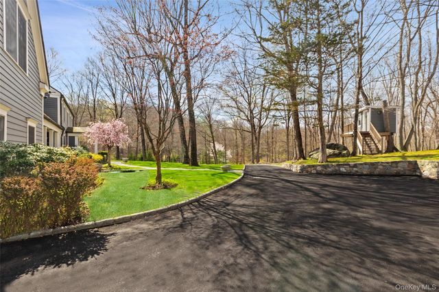9 Deer Creek Lane, Mount Kisco, NY 10549