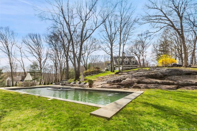 9 Deer Creek Lane, Mount Kisco, NY 10549