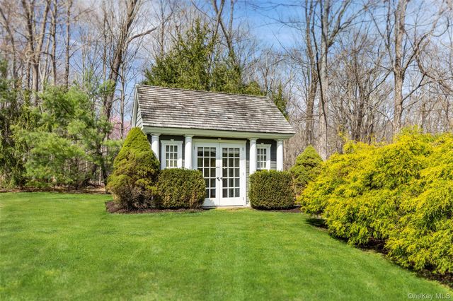 9 Deer Creek Lane, Mount Kisco, NY 10549