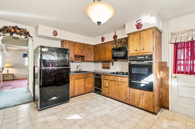 34 Barkalow Street, South Amboy, NJ 08879
