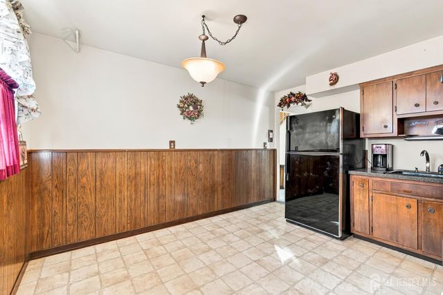 34 Barkalow Street, South Amboy, NJ 08879
