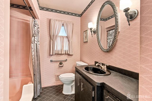 34 Barkalow Street, South Amboy, NJ 08879