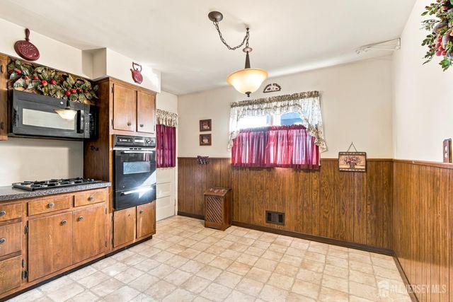 34 Barkalow Street, South Amboy, NJ 08879