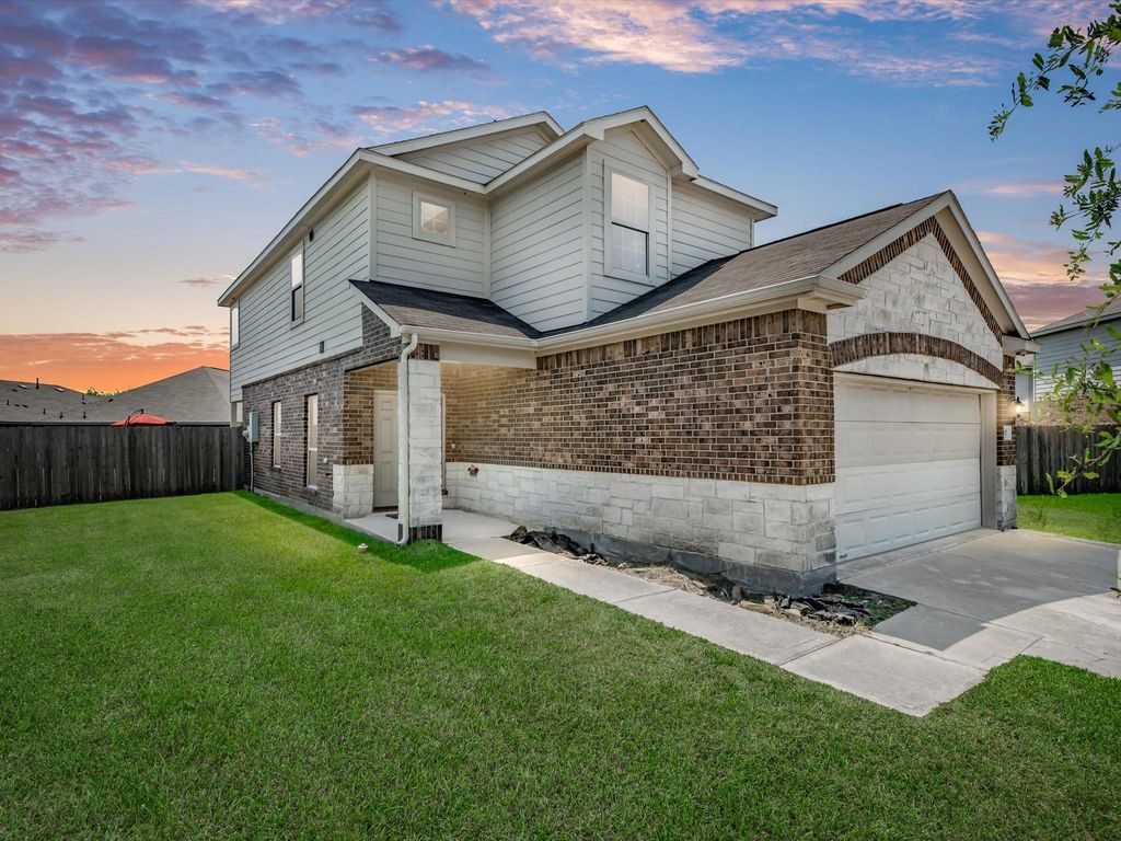9207 Chloe Drive, Houston, TX 77044