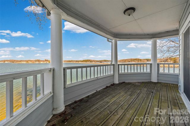 372 Northwest Drive, Davidson, NC 28036