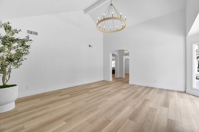 3737 W Minarets Avenue, Fresno, CA 93711