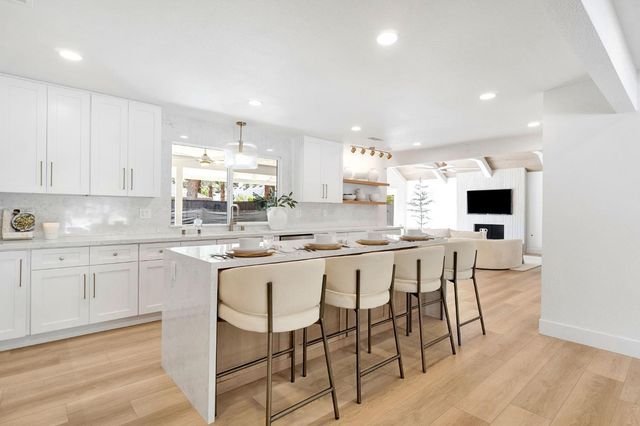 3737 W Minarets Avenue, Fresno, CA 93711