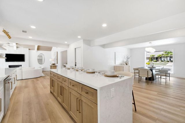 3737 W Minarets Avenue, Fresno, CA 93711