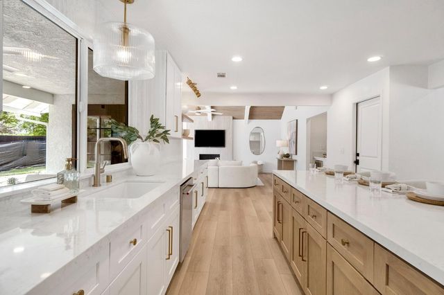 3737 W Minarets Avenue, Fresno, CA 93711