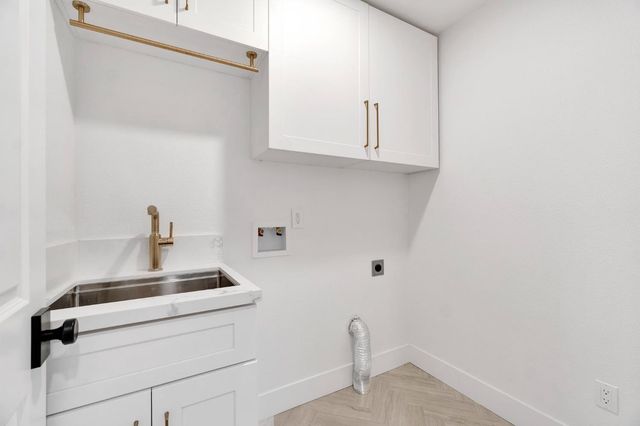 3737 W Minarets Avenue, Fresno, CA 93711