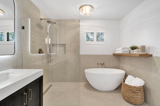 3737 W Minarets Avenue, Fresno, CA 93711