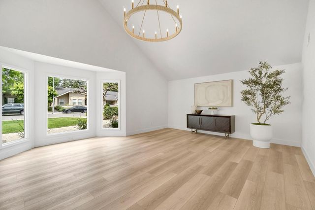 3737 W Minarets Avenue, Fresno, CA 93711