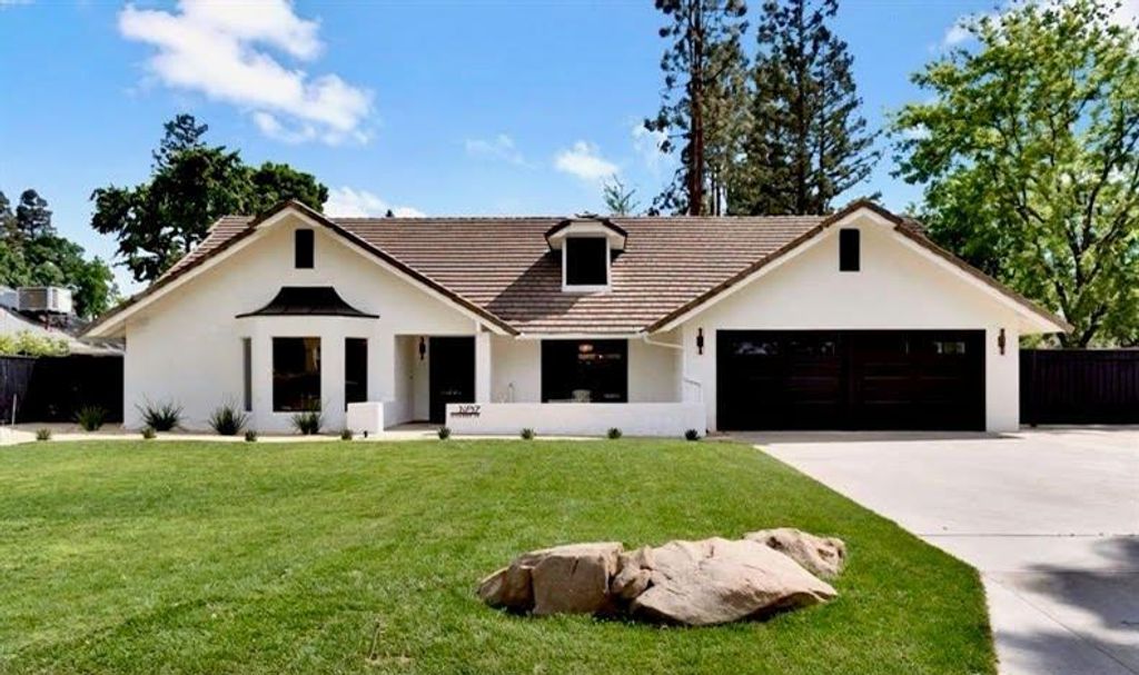 3737 W Minarets Avenue, Fresno, CA 93711