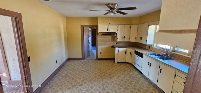 601 Main Street, Lawn, TX 79530