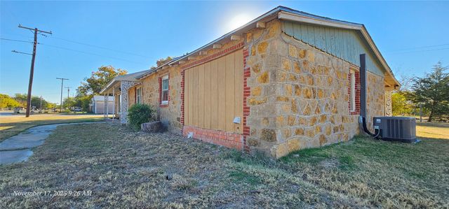 601 Main Street, Lawn, TX 79530