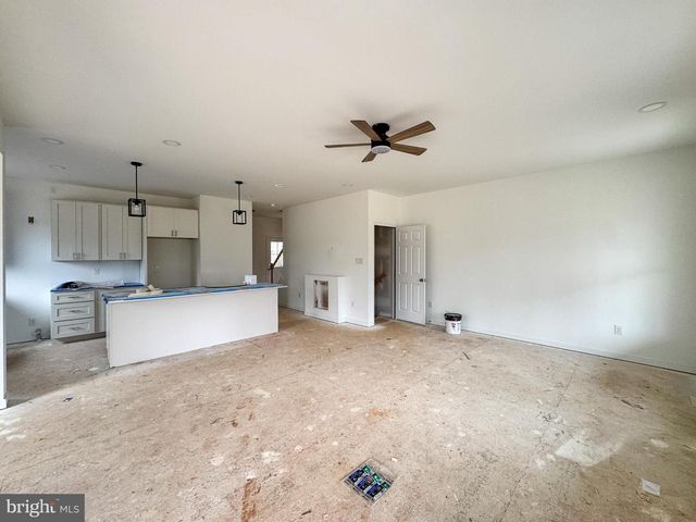 639 NOAHS LANDING DR, Bumpass, VA 23024